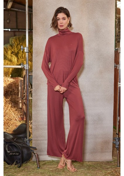 Balıkçı Yaka Çizgi Desenli Pijama Takımı 21133