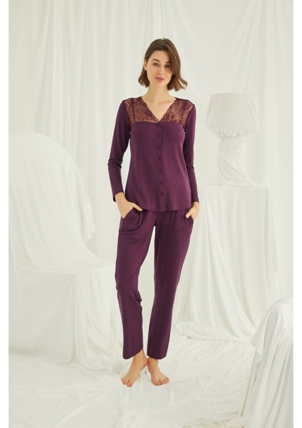 Yakası Omzu ve Paçası Dantelli Önü Boydan Düğmeli Pijama Takımı 19230