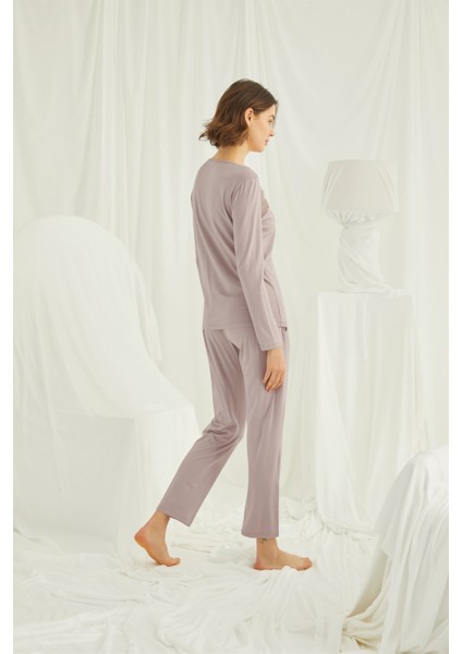 Yakası Kolu ve Omzu Dantelli Önü Boydan Düğmeli Pijama Takımı 18434