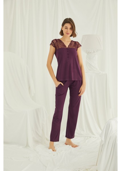 Yakası Kolu ve Omzu Dantelli Önü Düğmeli Pijama Takımı 18420
