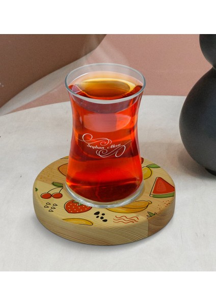 Kişiye Özel Meyveler Tasarımlı Doğal Ahşap Tabaklı Heybeli Çay Bardağı Model 2 modelleri