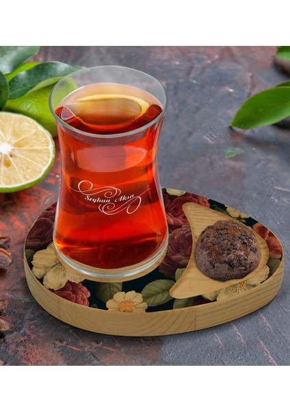 Kişiye Özel Çiçekler Tasarımlı Doğal Ahşap Tabaklı Heybeli Çay Bardağı Sunum Seti Model 6