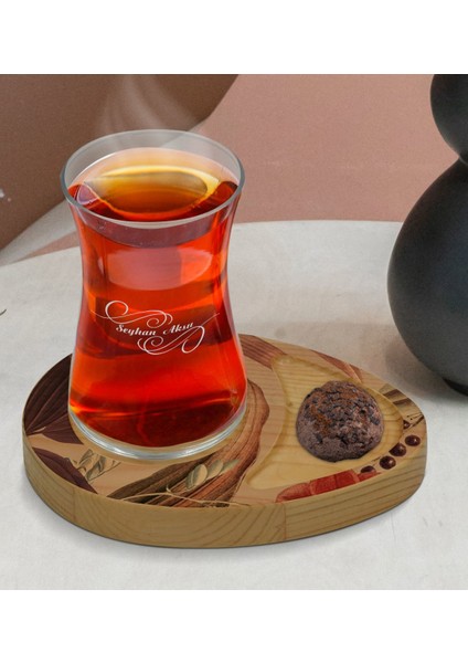 Kişiye Özel Çiçekler Tasarımlı Doğal Ahşap Tabaklı Heybeli Çay Bardağı Sunum Seti Model 3