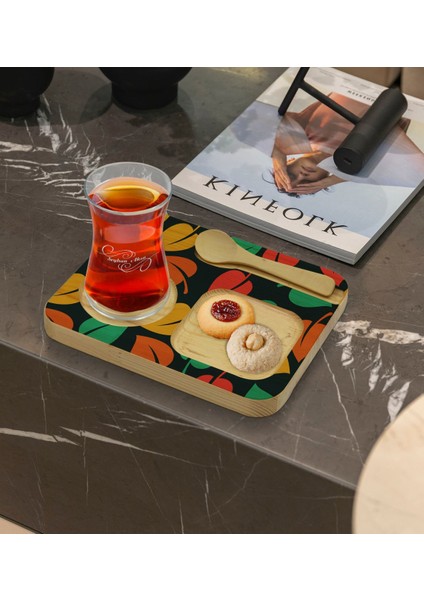 Kişiye Özel Doğal Ahşap Kaşıklı Sunum Tabağı ve Heybeli Çay Bardağı Hediye Seti - Model 9 modelleri