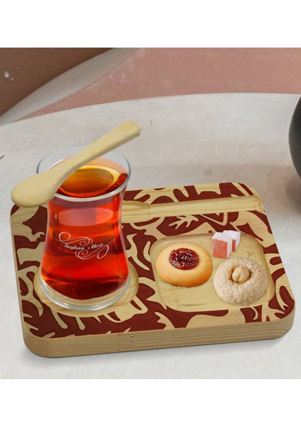 Kişiye Özel Doğal Ahşap Kaşıklı Sunum Tabağı ve Heybeli Çay Bardağı Hediye Seti - Model 11