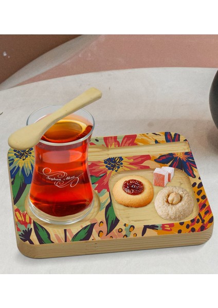 Kişiye Özel Doğal Ahşap Kaşıklı Sunum Tabağı ve Heybeli Çay Bardağı Hediye Seti - Model 10 fiyatları