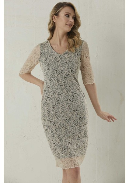 V Yaka Güpürlü Renkli Astar Elbise fiyatları