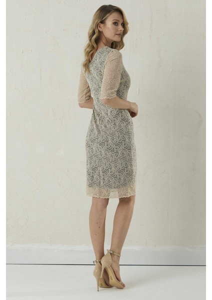 V Yaka Güpürlü Renkli Astar Elbise indirimleri