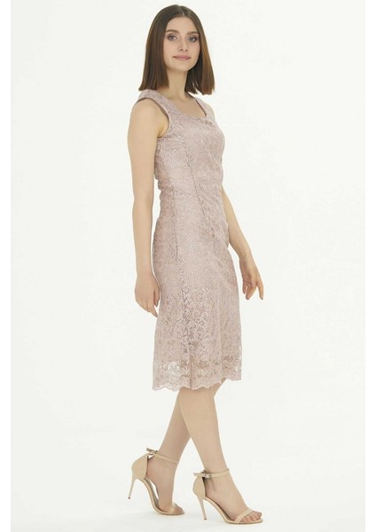 Kare Yaka Kolsuz Güpürlü Elbise modelleri