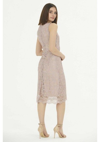 Kare Yaka Kolsuz Güpürlü Elbise fırsatları