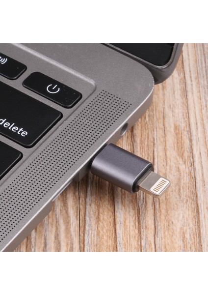 C Veri Iletimini Şarj Etmek Için Tip-C Erkek Ila Yıldırım Erkek Konnektörü Otg Adaptörü (Yurt Dışından)