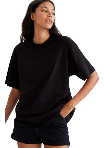 Kadın Siyah Tişört Oversize