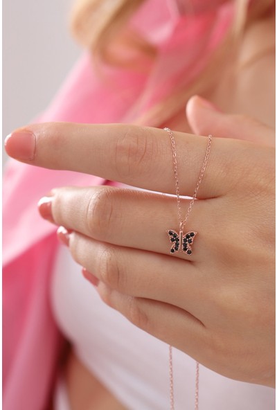 Bilsen Store Kadın Tamamı Orjinal 925 Ayar Gümüş Rose Kaplama Onix Siyah Taşlı Kelebek Italyan Kolye