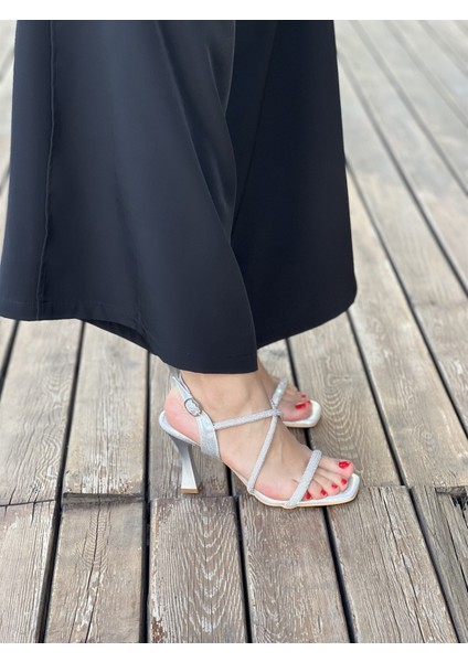 Drop Beyaz Topuklu Ayakkabı indirimleri