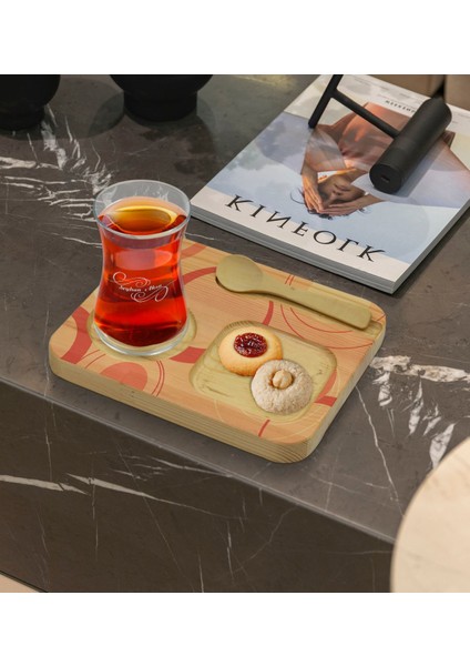 Kişiye Özel Doğal Ahşap Kaşıklı Sunum Tabağı ve Heybeli Çay Bardağı Hediye Seti - Model 5 modelleri