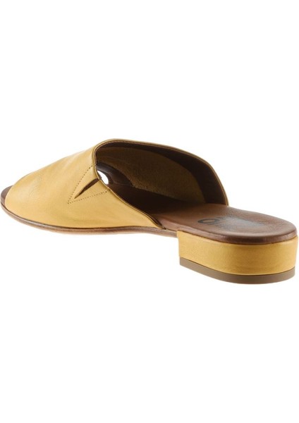 Sarı Deri Kadın Düz Terlik fırsatları