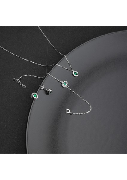 925 Ayar Gümüş Oval Zümrüt Model Takı Seti