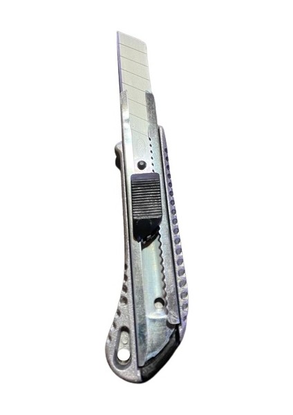 Metal Gövdeli Profesyonel Maket Bıçağı