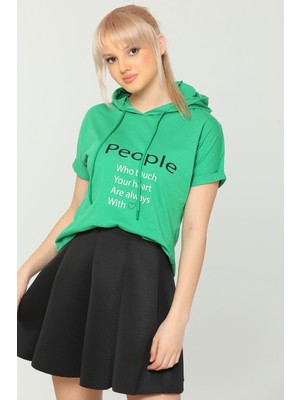 Julude Yeşil Kadın Likralı Kapüşonlu Baskılı Spor T-Shirt P-037487