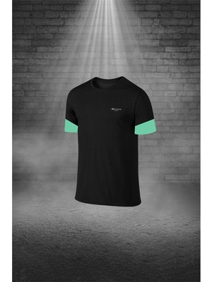 Poseidon Storm Büyük Beden Erkek Siyah Dri-Fit Kumaş Yürüyüş ve Koşu Için Konforlu Cepli Sıfır Yaka Tişört Şort Ikili Alt Üst Seti  (4XL-10XL)