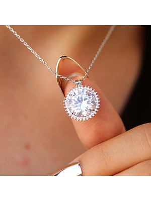 Beyaz Zirkon Taşlı Yuvarlak Gümüş Kolye