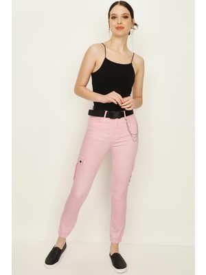 Select Moda Kadın Kemerli Zincirli Kargo Pantolon