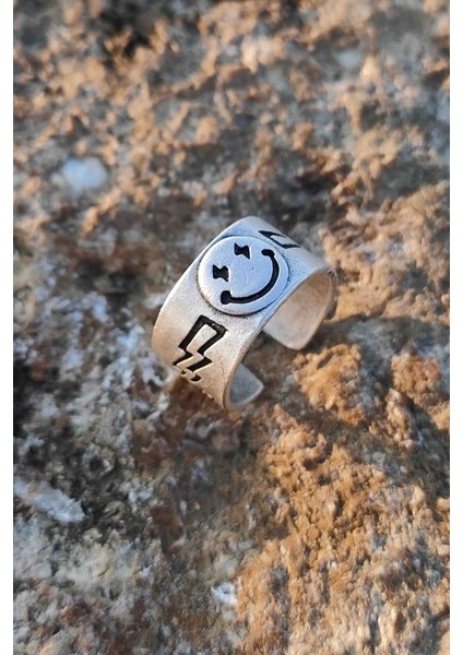 Smile Gülen Yüz Şimşek Motif Gümüş Kaplama Ayarlanabilir Yüzük