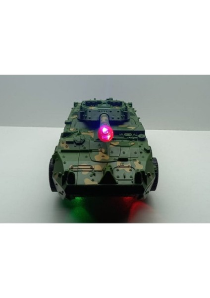 Pilli Yerde Kendiliğinden Giden Robot Olan Transformers Tank