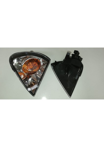 Sinyal Avensis 01-02 Rh