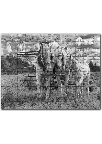 Hasat Yapan Iki At ve Yanlarındaki Tay Monokrom 120 Parça Puzzle Yapboz Mdf (Ahşap)
