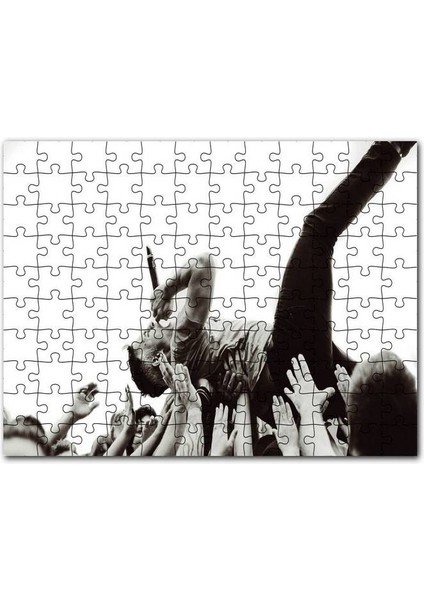 Rock Solisti Eller Üzerinde Siyah Beyaz 120 Parça Puzzle Yapboz Mdf (Ahşap)