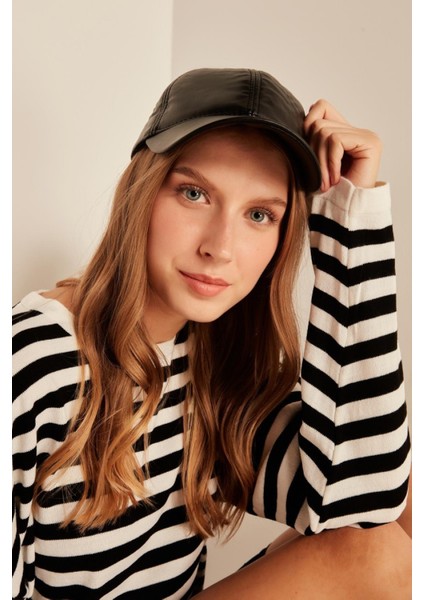 13604 Pu Kumaş Siyah Deri Kep fiyatları