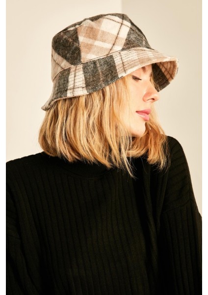 14188 Ekose Desen Kaşe Bej Bucket Şapka modelleri