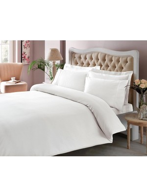 Taç Premium Basic Saten Beyaz Stripe King Nevresim Takımı