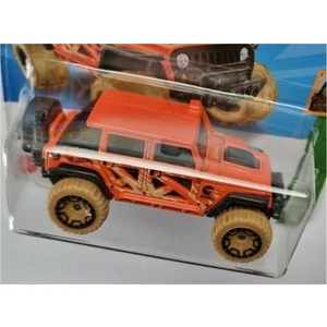 Hot Wheels '17 Jeep Wrangler (Th - Treasure Hunt) (Mud Studs 3/5)