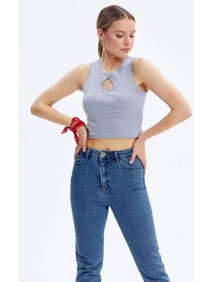 Sementa Damla Yaka Detaylı Crop Tshirt - Gri