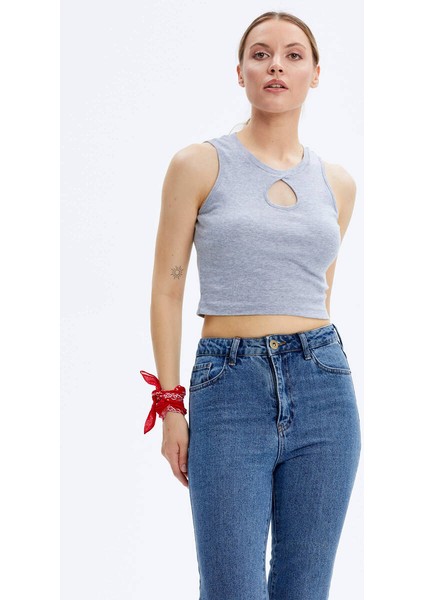 Damla Yaka Detaylı Crop Tshirt - Gri