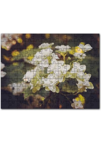 Dalda Bembeyaz Çiçekler Flu Arkaplan 120 Parça Puzzle Yapboz Mdf (Ahşap)