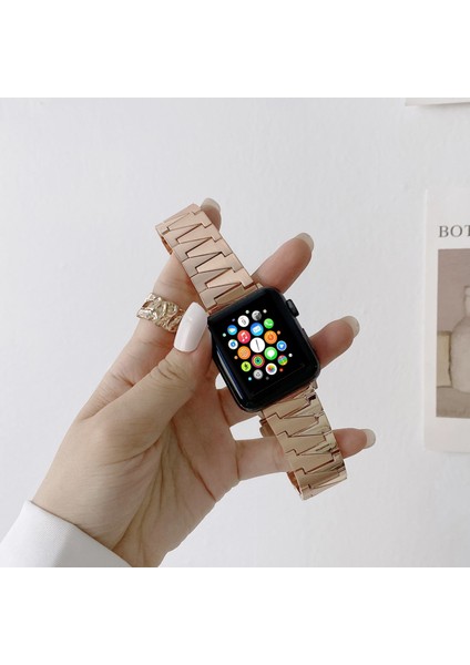 Apple Watch 7 45MM / 6 & Se & 5 & 4 44MM / 3 & 2 & 1 42MM Gül Altın (Yurt Dışından)