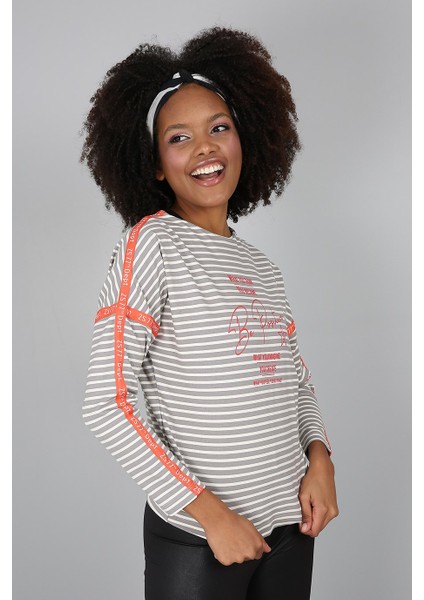 Bej Baskılı Bisiklet Yakalı Şerit Detaylı Sweatshirt
