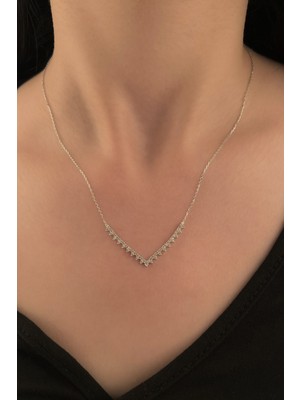 Fiyonk Kuyumculuk 14 Ayar Altın Taşlı Piramit Desenli Kolye