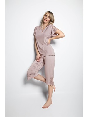 Monamise Yakası Detaylı Brode Dantelli Kapri Takımı 19180