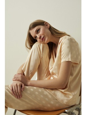 Kadın Açık Bej Polka Dots Satin Gömlek Pijama Takımı
