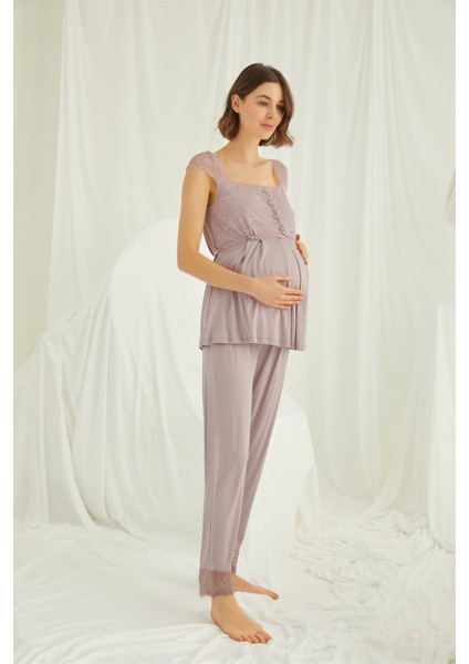 Yakası Kolu ve Omzu Dantelli Önü Düğmeli Pijama Takımı 18440