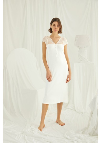 Kolu Omzu ve Yakası Dantelli Önü Düğmeli Gecelik 18407 fiyatları