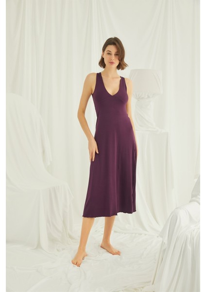 Yakası ve Sırtı Dekolteli Dantelli Yırtmaçlı Gecelik 19226 fiyatları