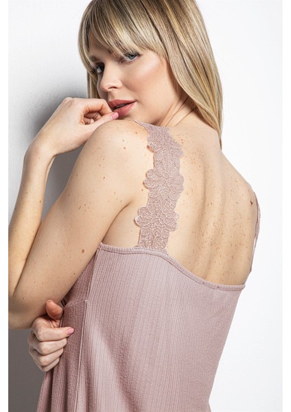 Dekolteli Brode Dantelli Yırtmaç Detaylı Şort Takımı 19197 fırsatları