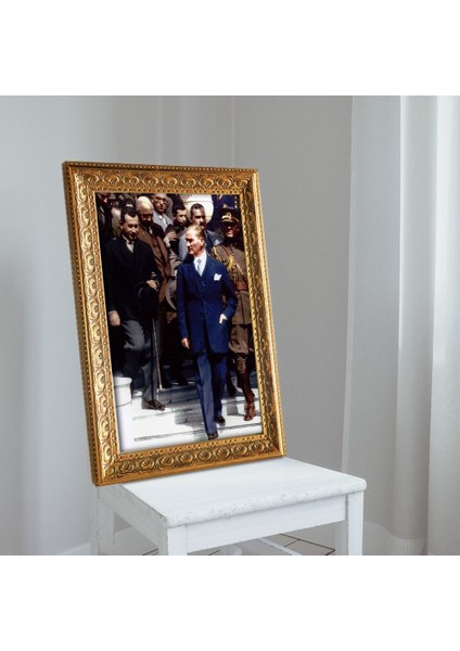 Altın Yaldız Çerçeveli A3 Atatürk Tablosu - 28