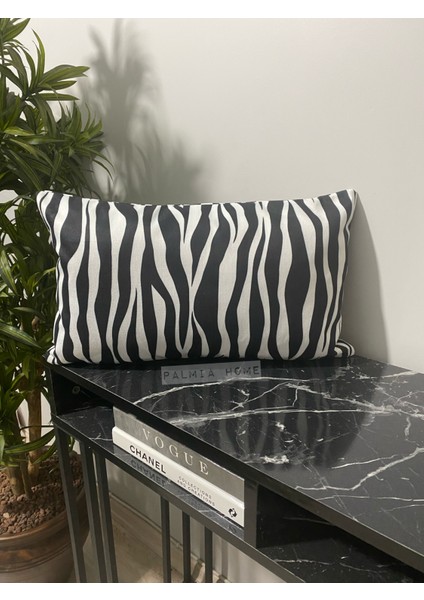Çift Taraflı Zebra Desenli Dekoratif Yastık Kılıfı 32 x 55 cm