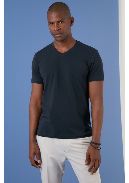 Pamuklu Regular Fit V Yaka Basic T Shirt Erkek T Shirt EXXEMODJ000V